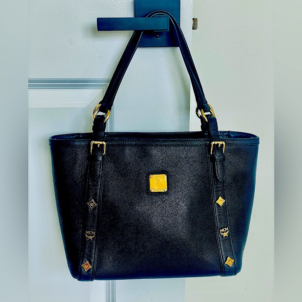 EUC MCM leather tote bag